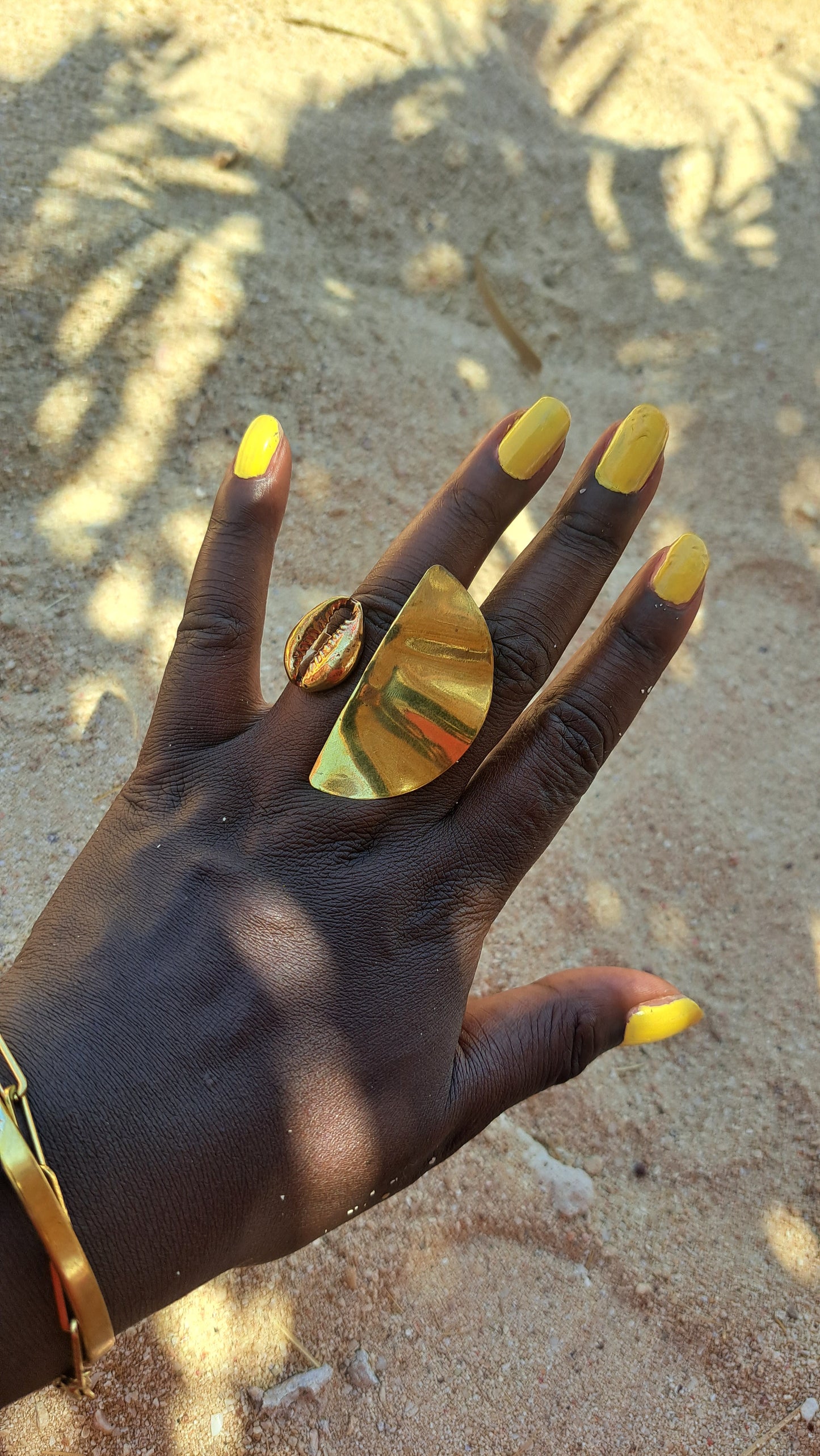 Bague cauri dore