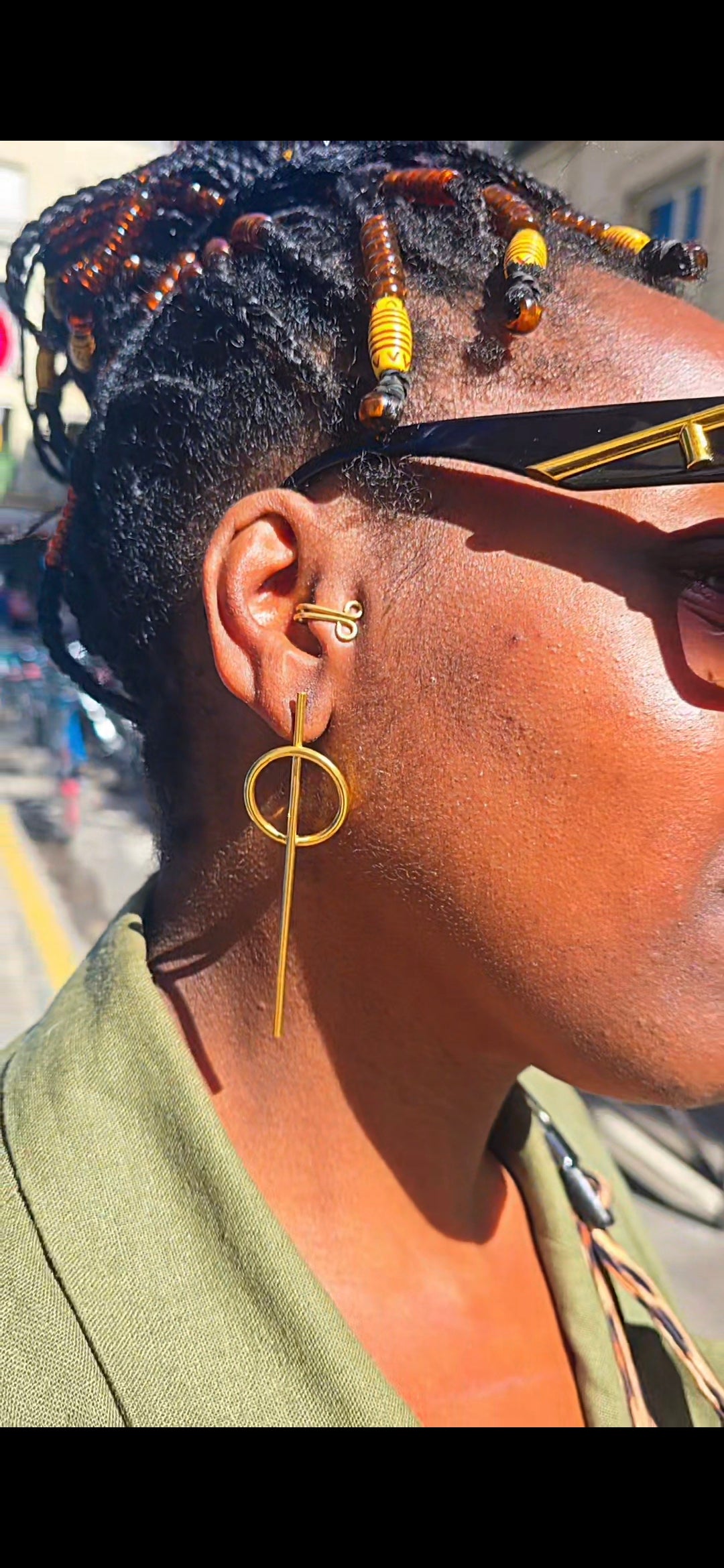 Boucles Aryaa – Élégance moderne en bronze