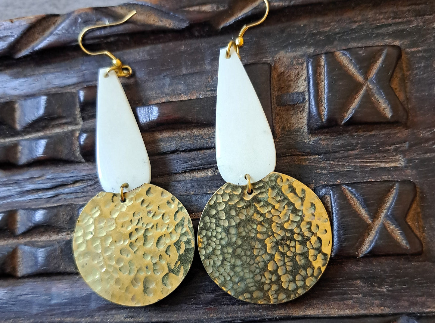 Boucles d oreilles bones